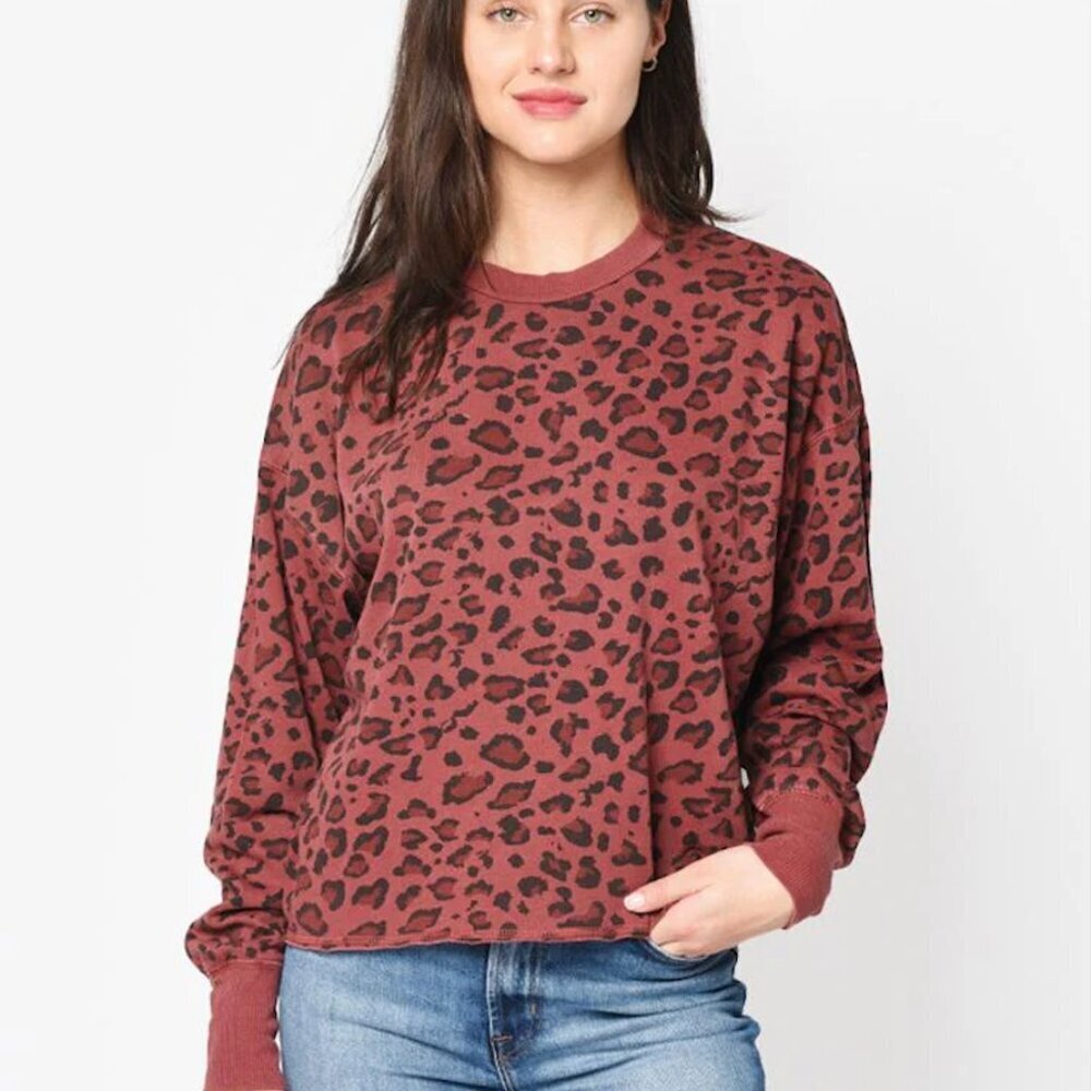 Sundry Drapy Fit Leopard Print Red Sweatshirt Long Sleeve Crewneck Small (1)